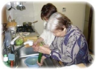 7103_【介護職員】経験不問/資格不要/少人数制/4パターンシフト制/勤務地相談可_だれとCセット画像2